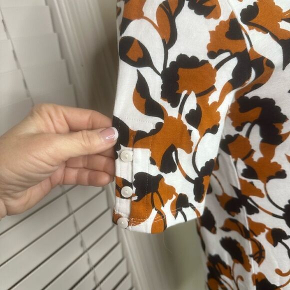 Chico’s Top Size 0 - Picture 4 of 10